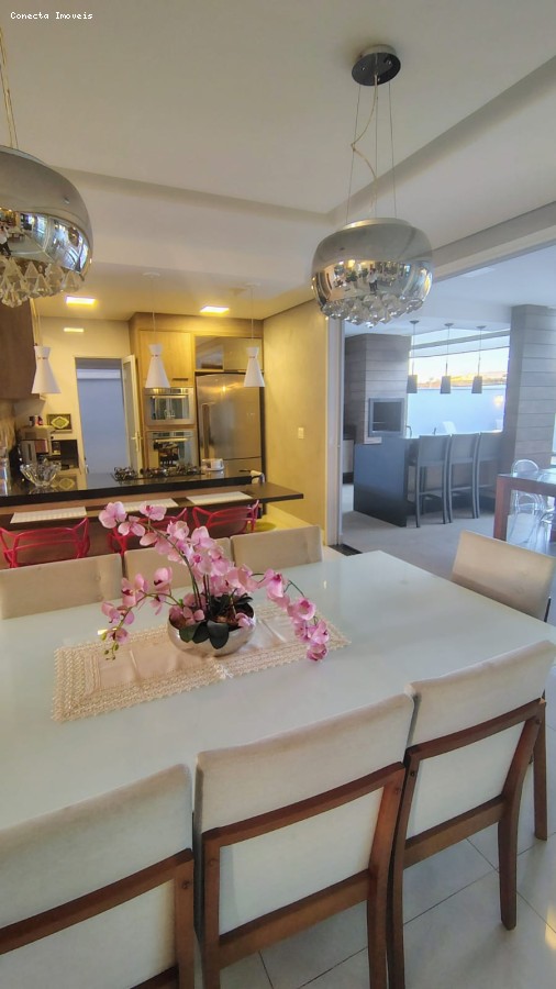Casa de Condomínio à venda com 3 quartos, 235m² - Foto 24