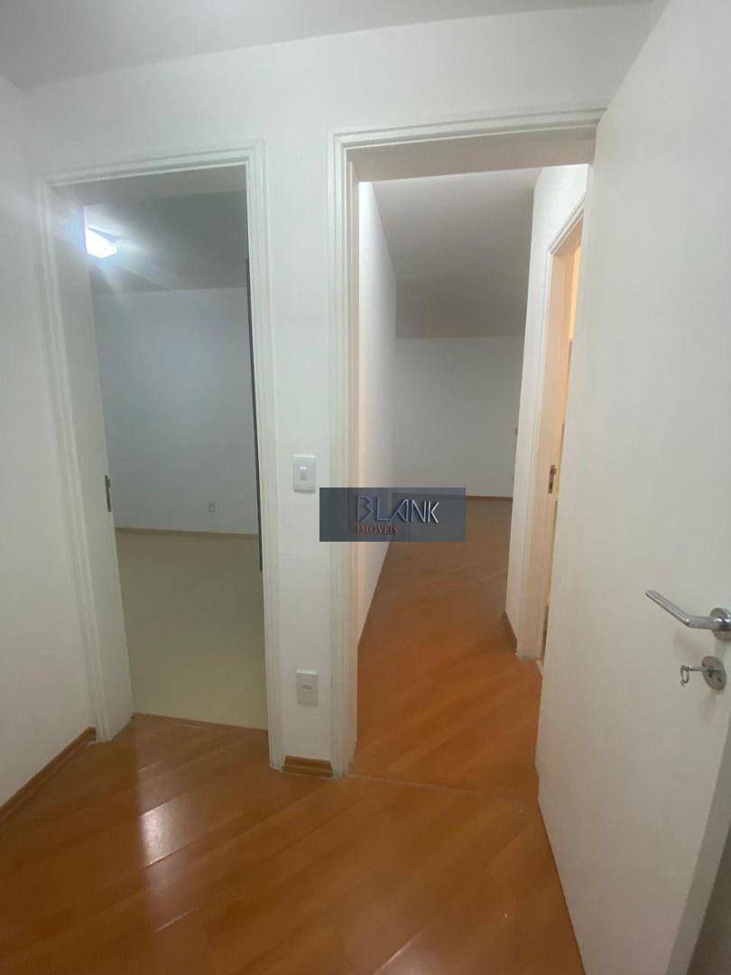 Apartamento para alugar com 3 quartos, 95m² - Foto 9