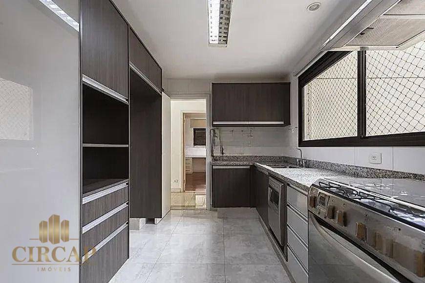 Apartamento à venda com 3 quartos, 177m² - Foto 6