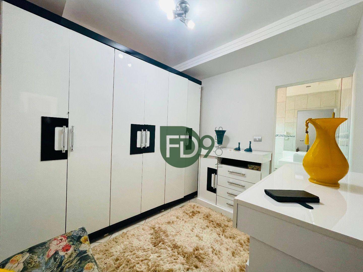 Casa à venda com 3 quartos, 184m² - Foto 14