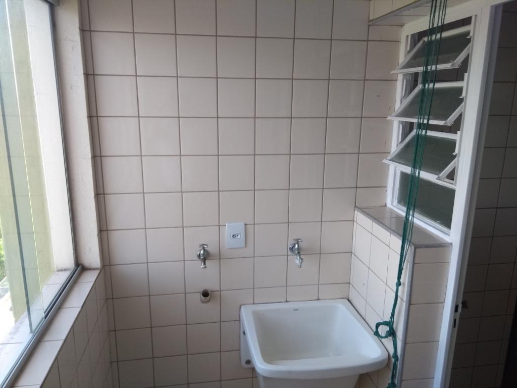 Apartamento à venda com 2 quartos, 57m² - Foto 9