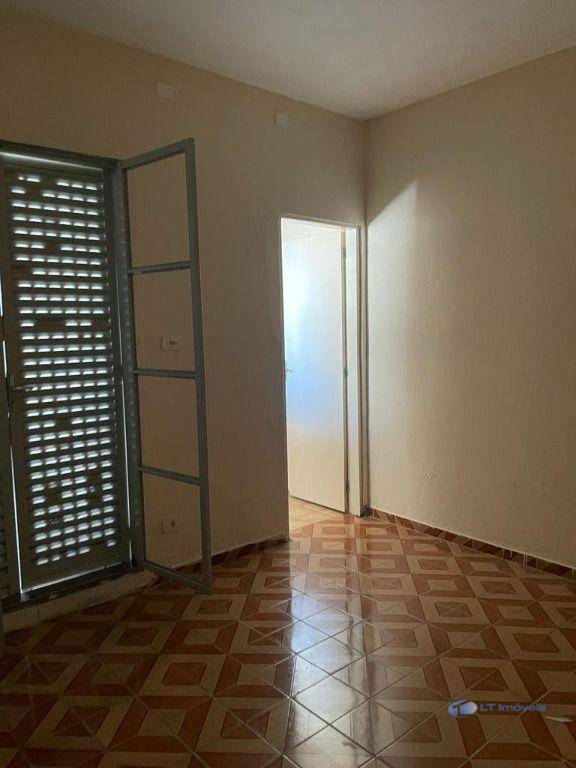 Casa à venda com 3 quartos, 105m² - Foto 8