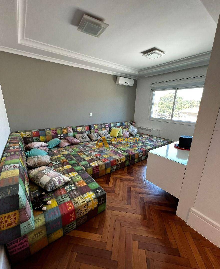 Casa de Condomínio à venda com 4 quartos, 535m² - Foto 13