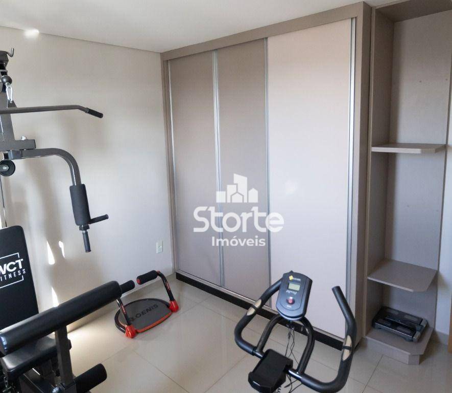 Apartamento à venda com 4 quartos, 226m² - Foto 9