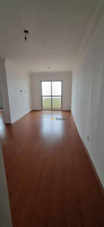 Apartamento à venda com 2 quartos, 62m² - Foto 2