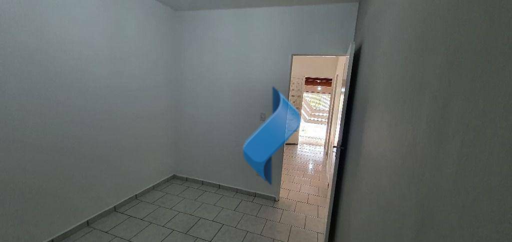 Casa à venda com 2 quartos, 77m² - Foto 4