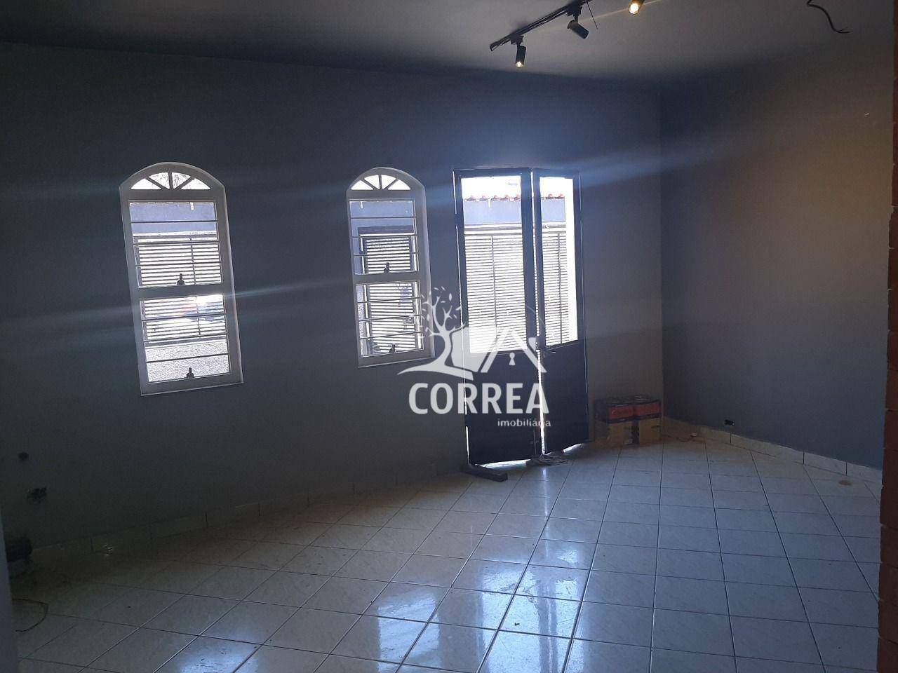 Casa à venda com 3 quartos, 180m² - Foto 4