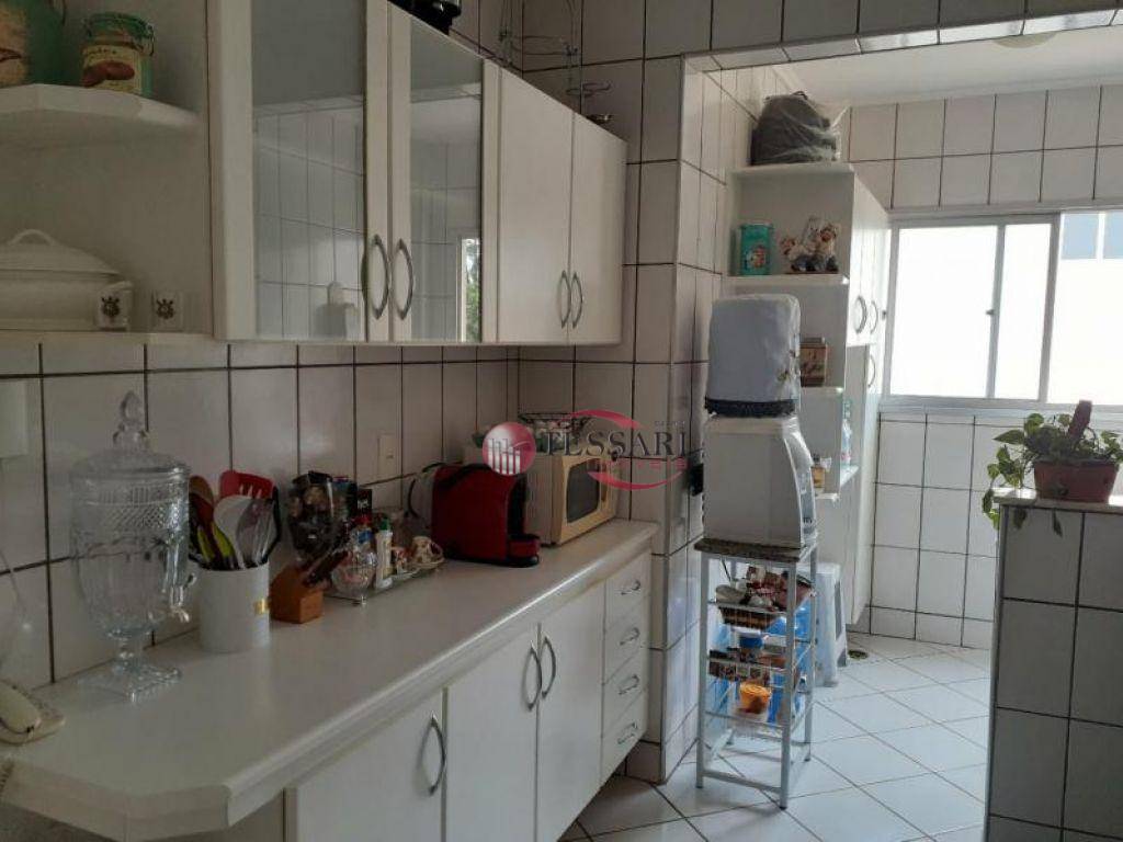 Apartamento à venda com 3 quartos, 72m² - Foto 8