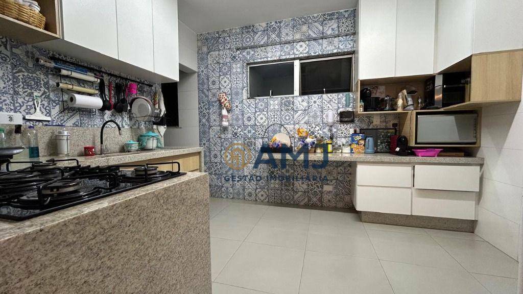 Apartamento à venda com 3 quartos, 124m² - Foto 3