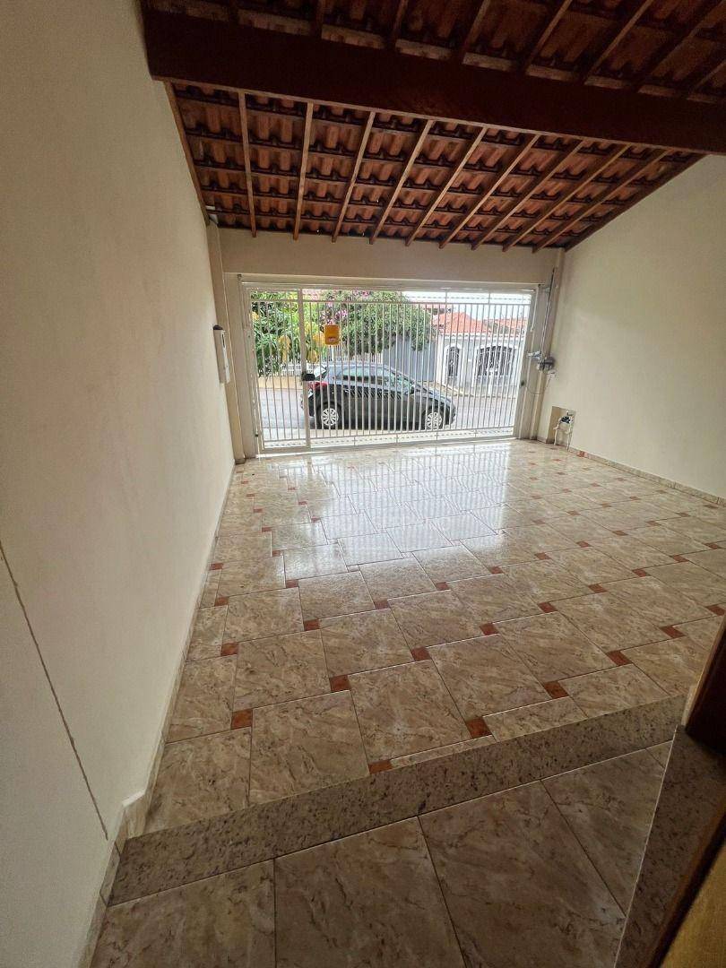 Casa, 3 quartos, 110 m² - Foto 1