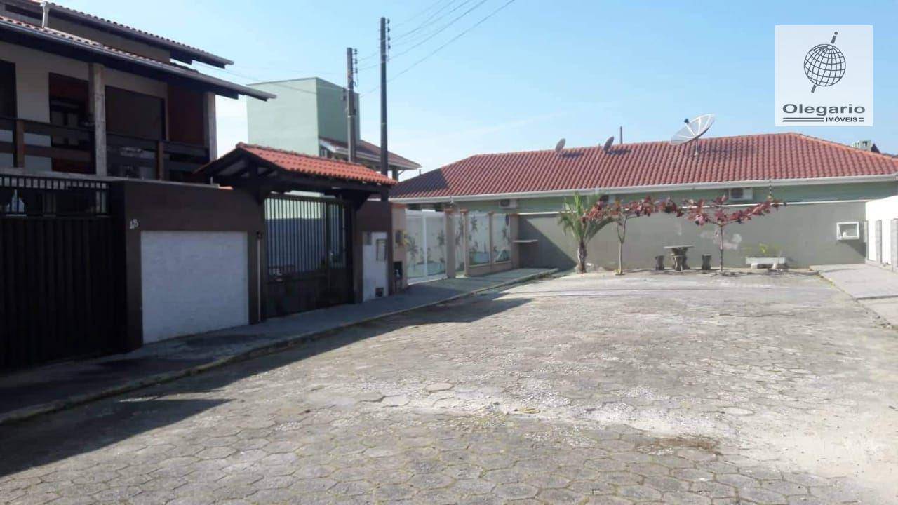 Sobrado à venda com 6 quartos, 330m² - Foto 26