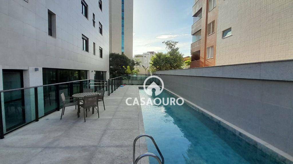 Apartamento à venda com 4 quartos, 140m² - Foto 1