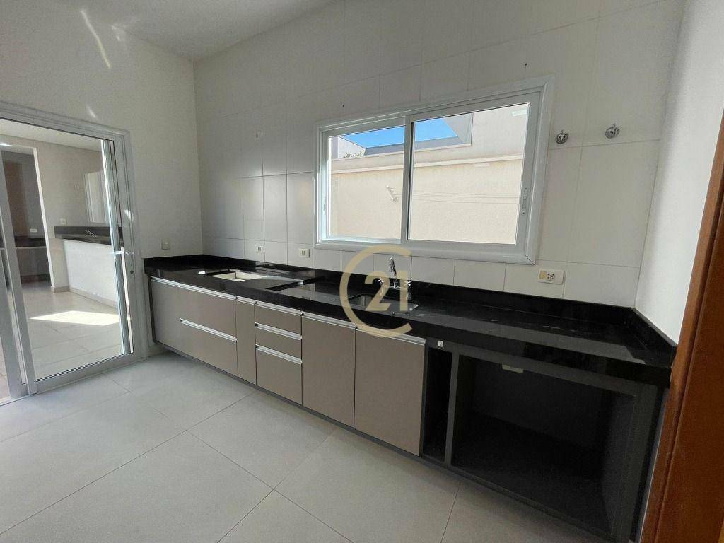 Casa de Condomínio à venda e aluguel com 3 quartos, 278m² - Foto 4