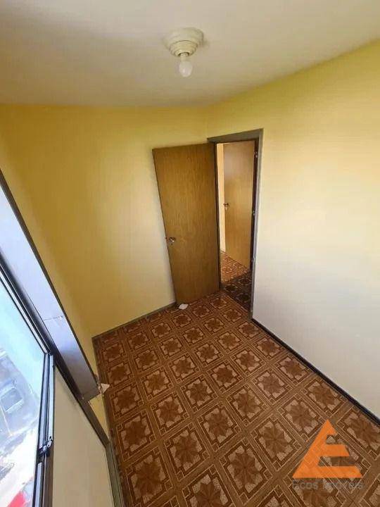 Apartamento à venda com 3 quartos, 78m² - Foto 1