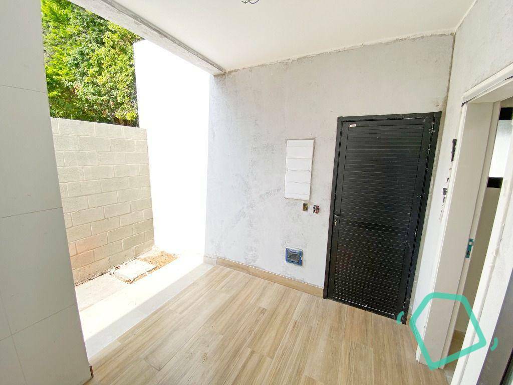 Casa de Condomínio à venda com 3 quartos, 245m² - Foto 10