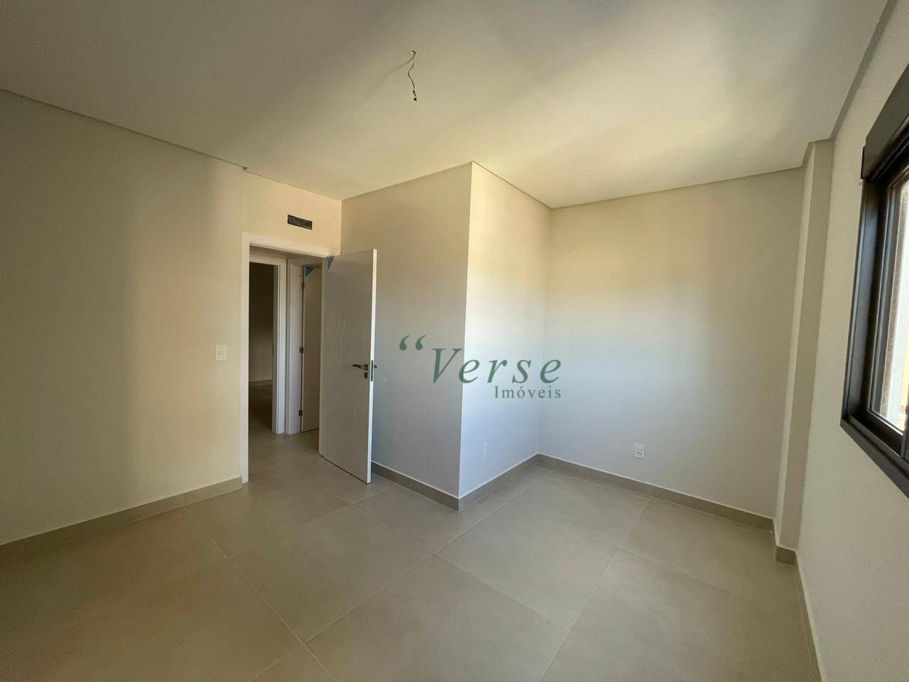 Apartamento à venda com 2 quartos, 72m² - Foto 2