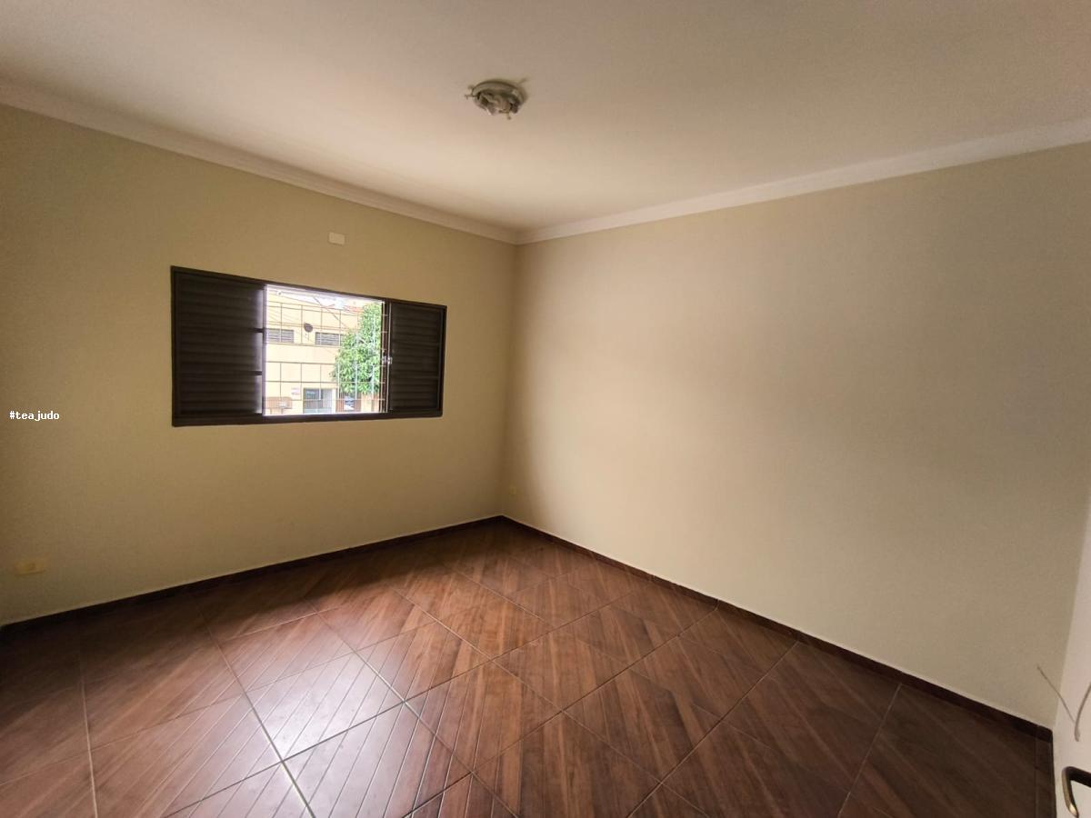 Casa à venda com 3 quartos, 230m² - Foto 14