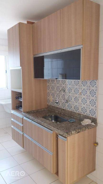 Apartamento à venda com 2 quartos, 56m² - Foto 4