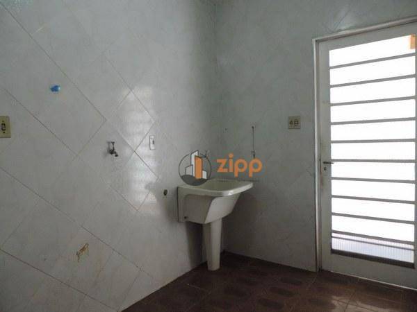 Sobrado à venda e aluguel com 3 quartos, 200m² - Foto 12