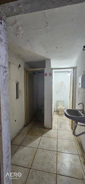 Depósito-Galpão-Armazém à venda, 555m² - Foto 6