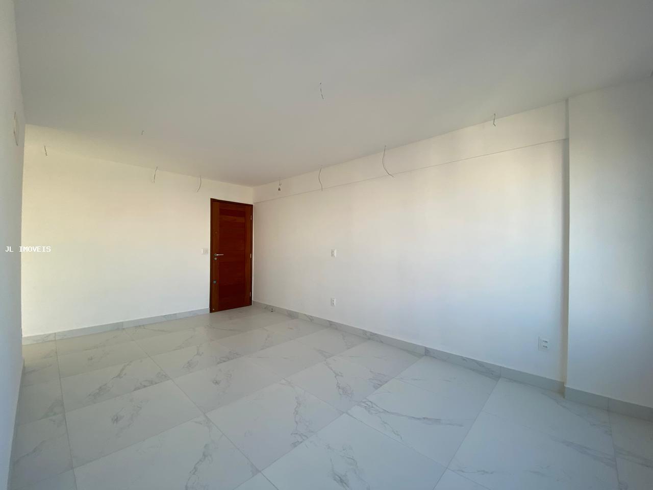 Apartamento à venda com 3 quartos, 96m² - Foto 4