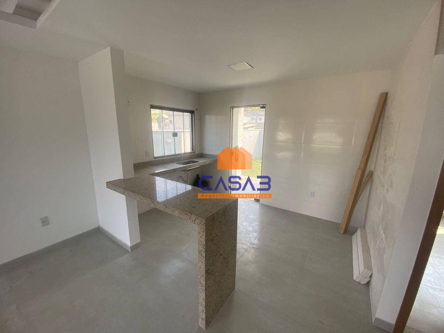 Casa à venda com 2 quartos, 70m² - Foto 5