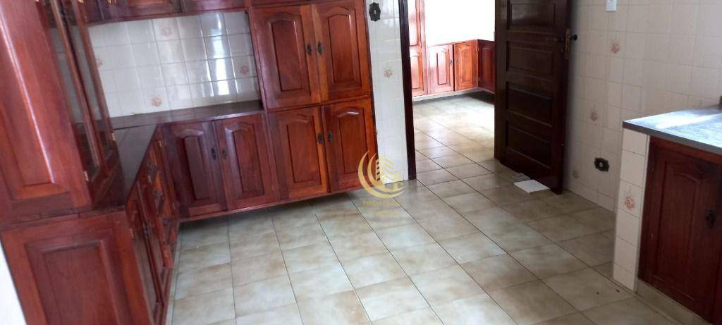 Casa de Condomínio para alugar com 3 quartos, 250m² - Foto 28