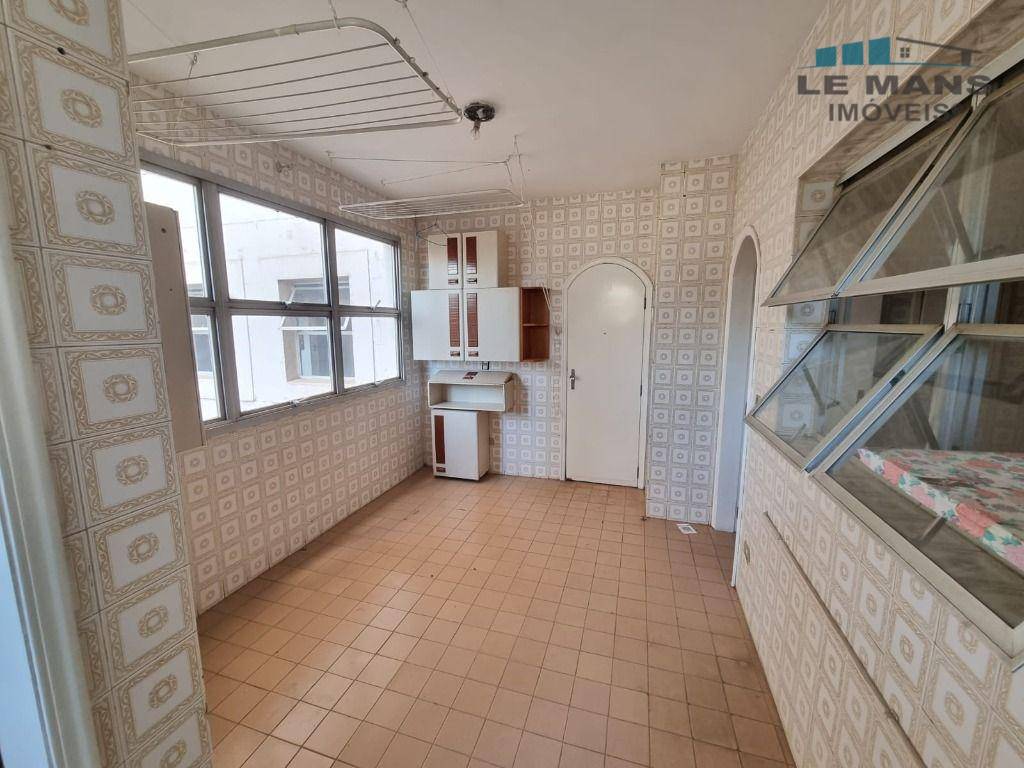 Apartamento à venda com 3 quartos, 150m² - Foto 10