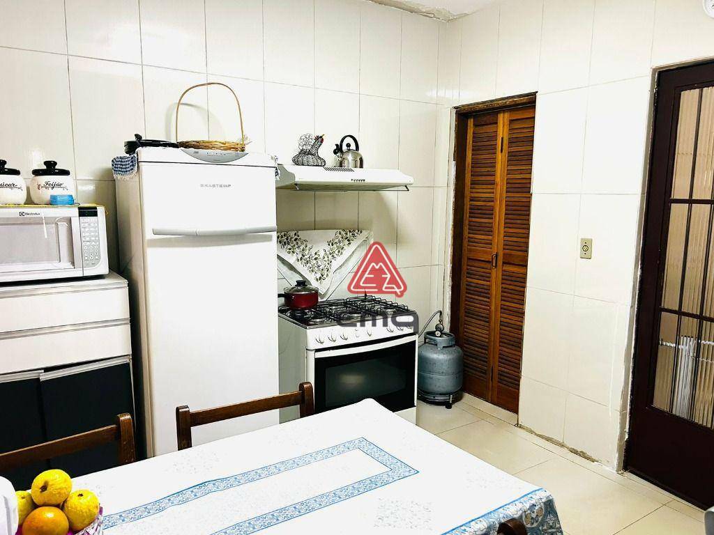 Sobrado à venda com 2 quartos, 90m² - Foto 17