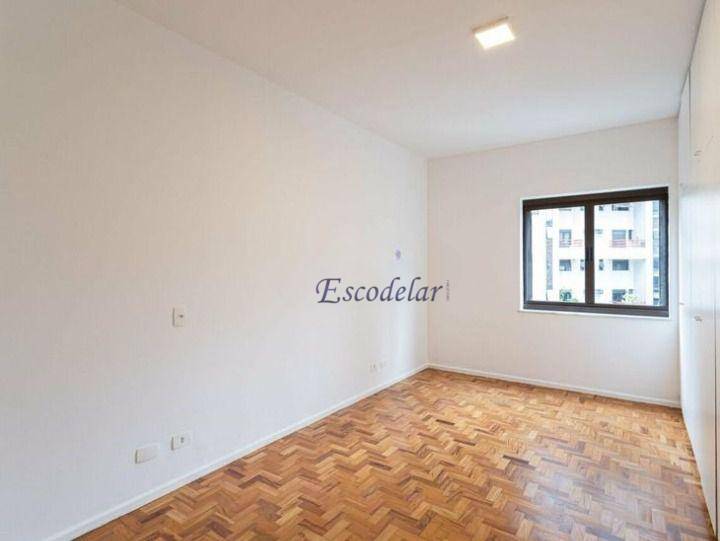 Apartamento à venda com 3 quartos, 180m² - Foto 8