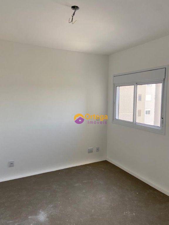 Apartamento à venda com 3 quartos, 75m² - Foto 11