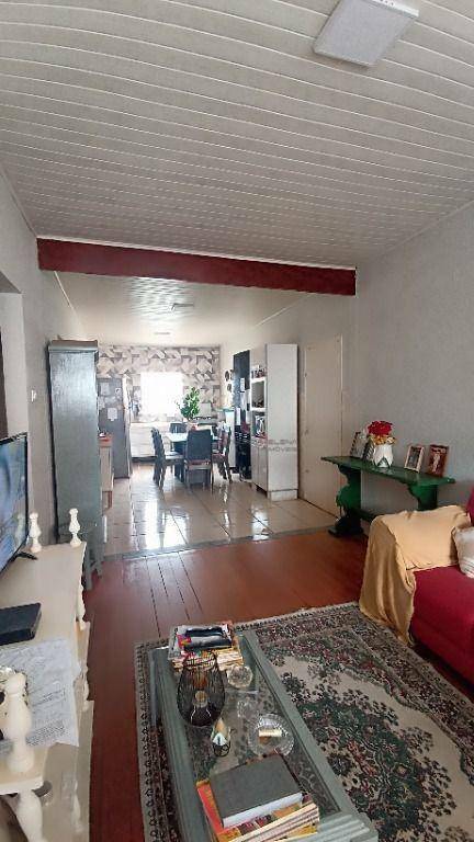 Casa à venda com 3 quartos, 211m² - Foto 8