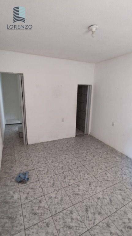 Casa à venda com 3 quartos, 100m² - Foto 11