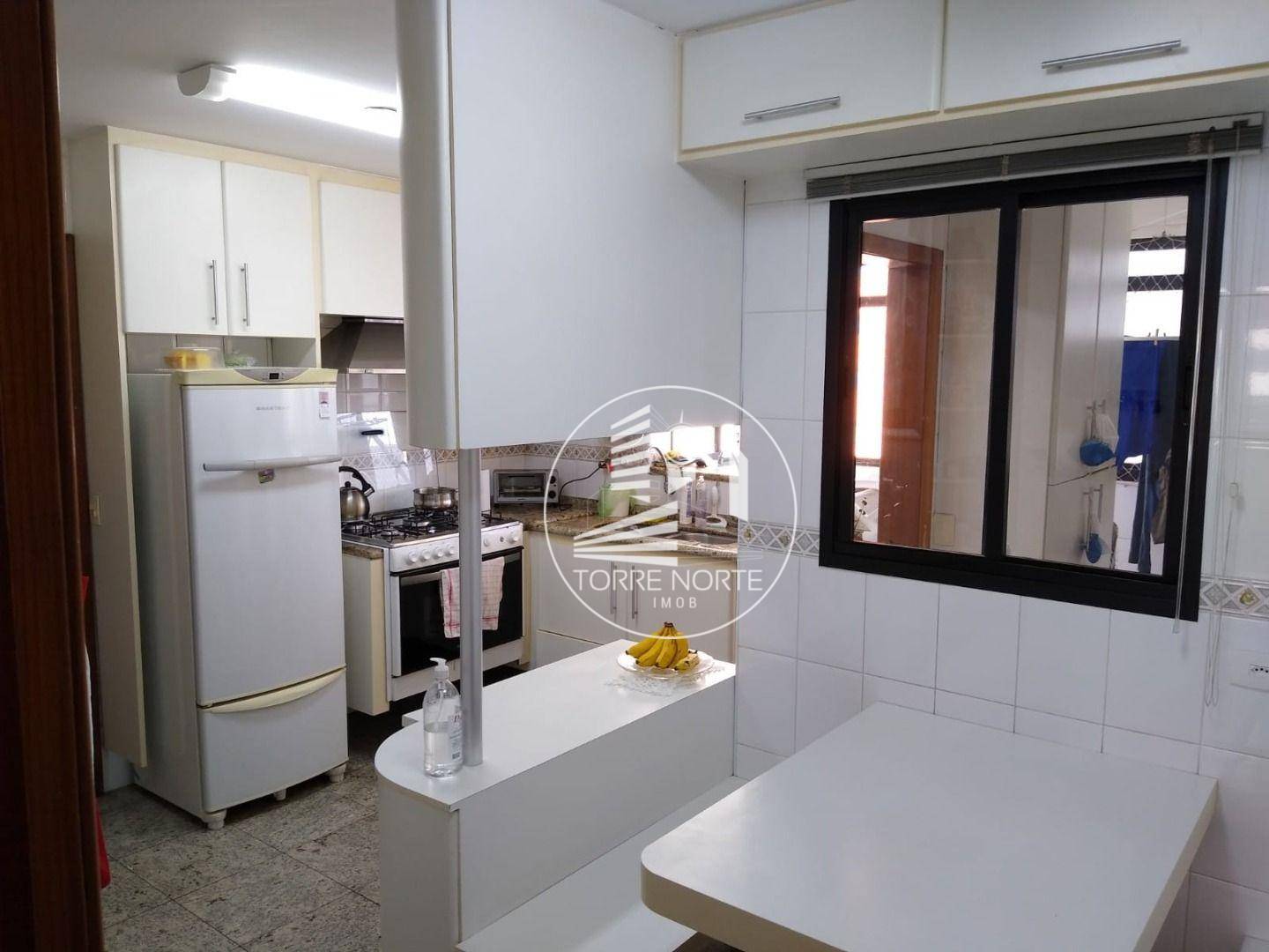 Apartamento à venda com 3 quartos, 127m² - Foto 8