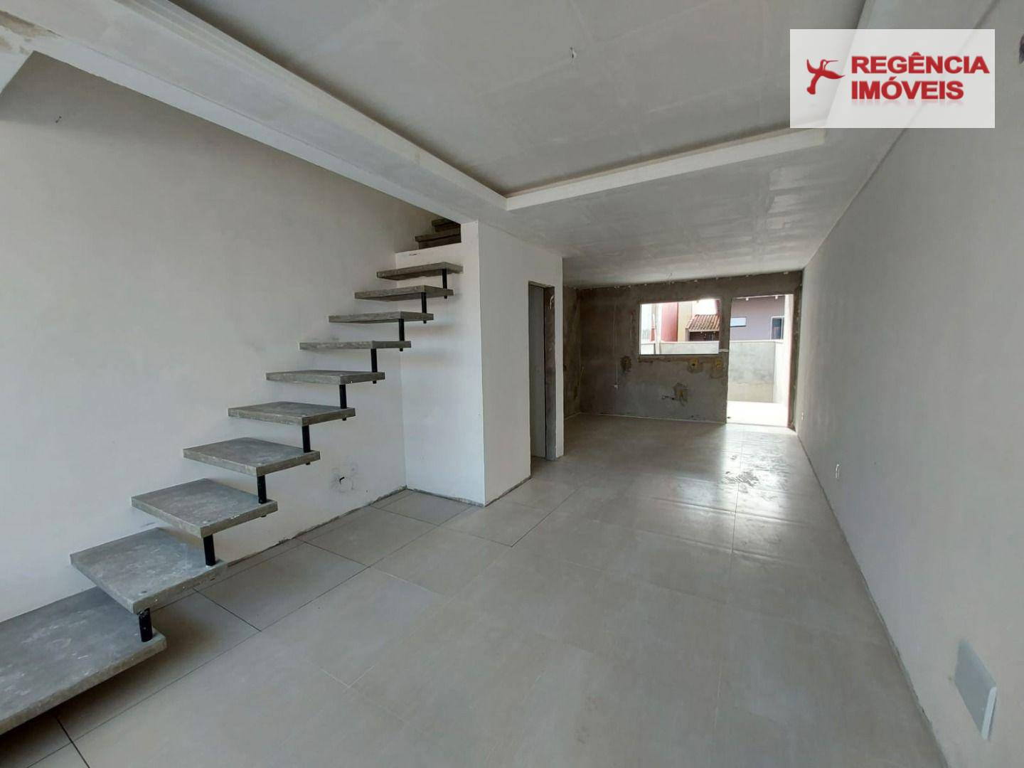 Casa à venda com 3 quartos, 146m² - Foto 2