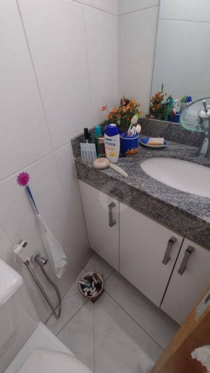 Apartamento à venda com 3 quartos, 68m² - Foto 2