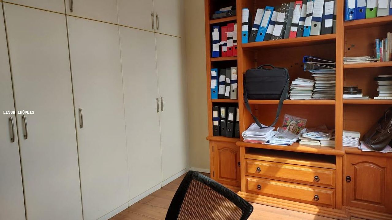 Apartamento à venda com 4 quartos, 200m² - Foto 22