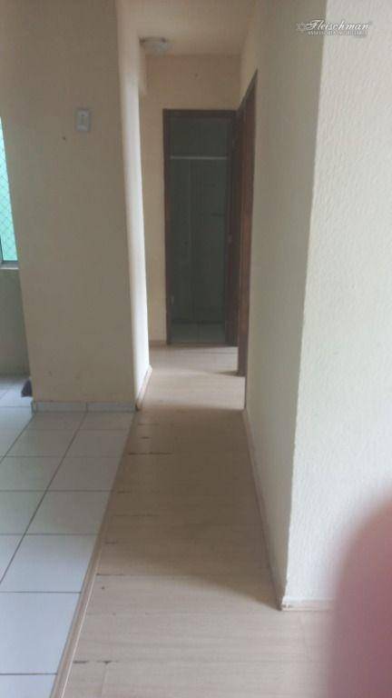 Apartamento à venda com 2 quartos, 47m² - Foto 2