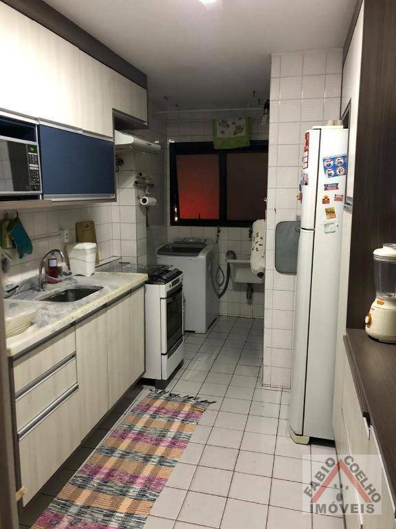 Apartamento à venda com 2 quartos, 63m² - Foto 7