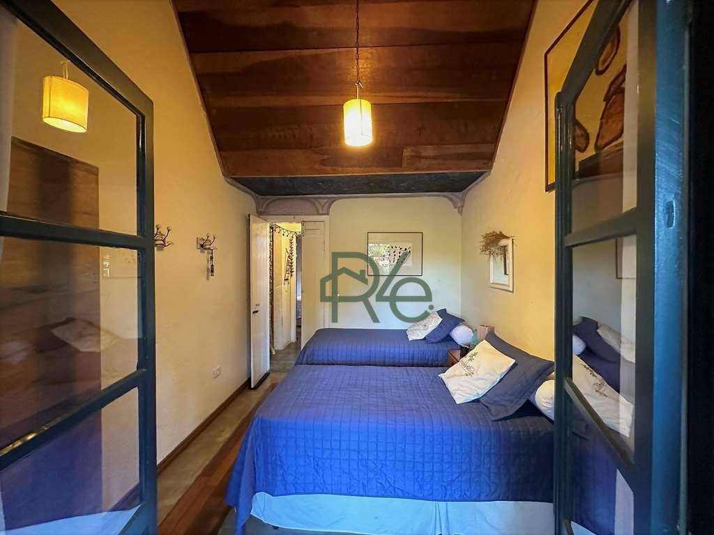 Casa à venda com 5 quartos, 334m² - Foto 25