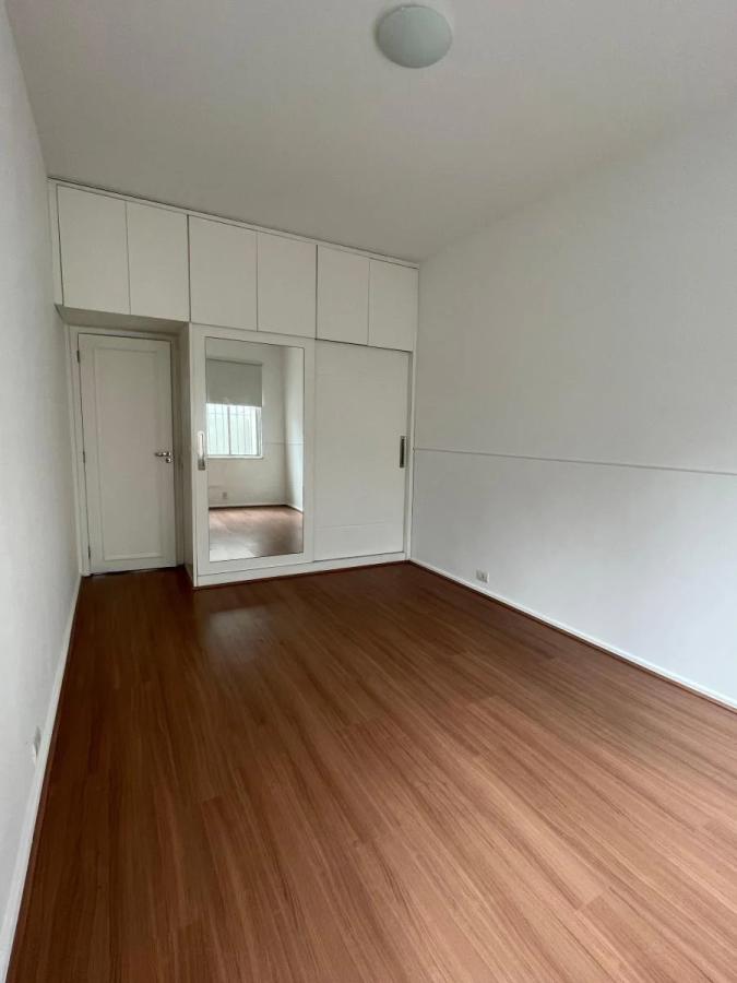 Apartamento à venda com 3 quartos, 145m² - Foto 3