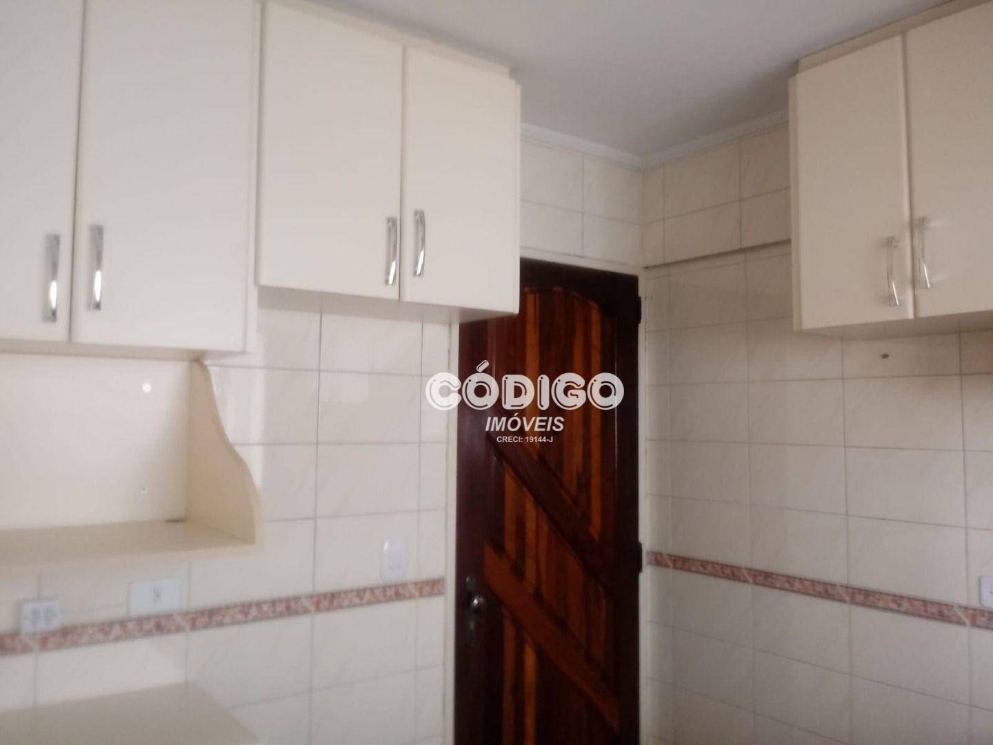 Apartamento para alugar com 3 quartos, 86m² - Foto 11