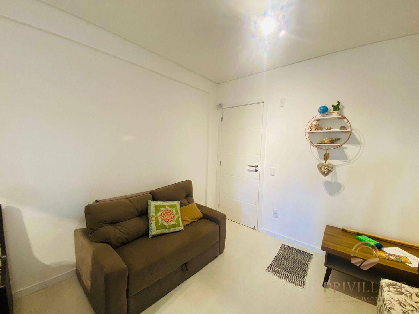 Apartamento à venda com 2 quartos, 75m² - Foto 2