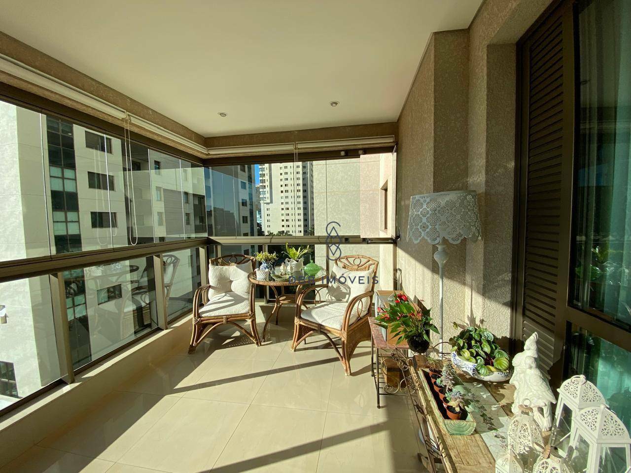 Apartamento à venda com 4 quartos, 244m² - Foto 18