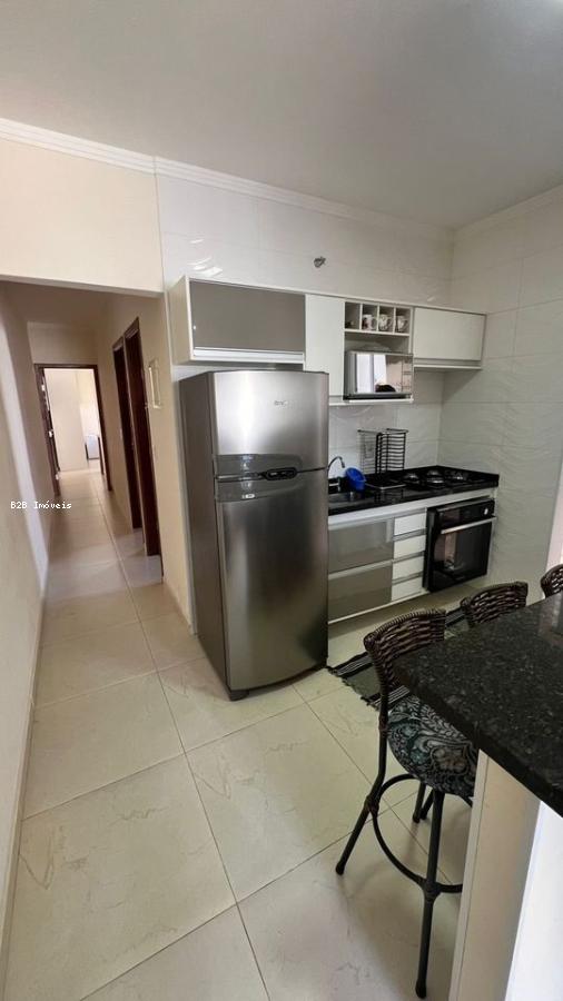 Casa à venda com 2 quartos, 125m² - Foto 4