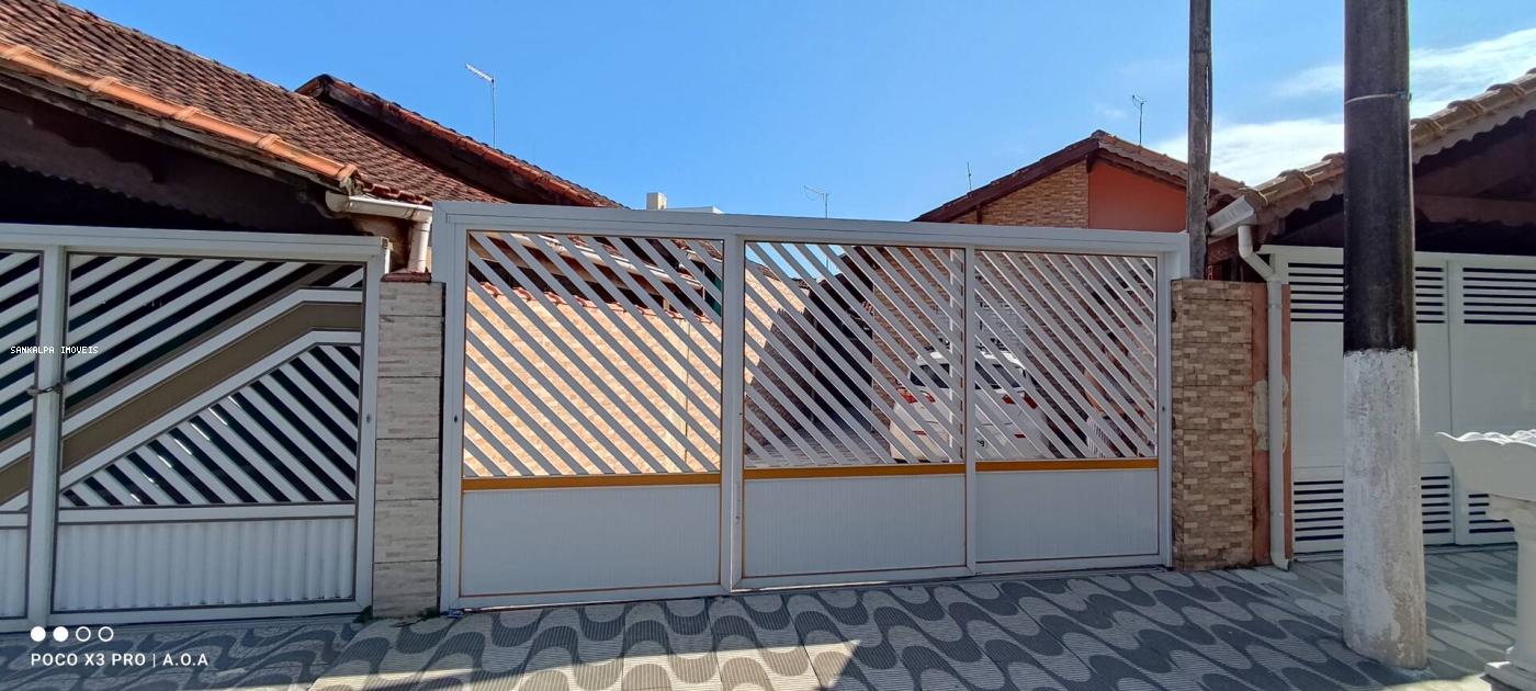 Casa à venda com 2 quartos, 100m² - Foto 1