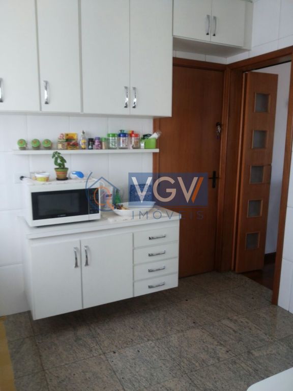 Apartamento à venda com 3 quartos, 78m² - Foto 2