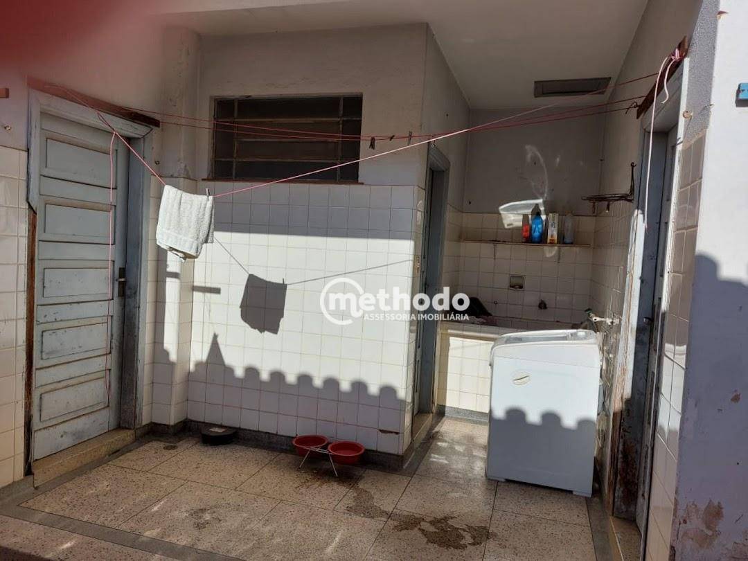 Casa à venda com 3 quartos, 385m² - Foto 14