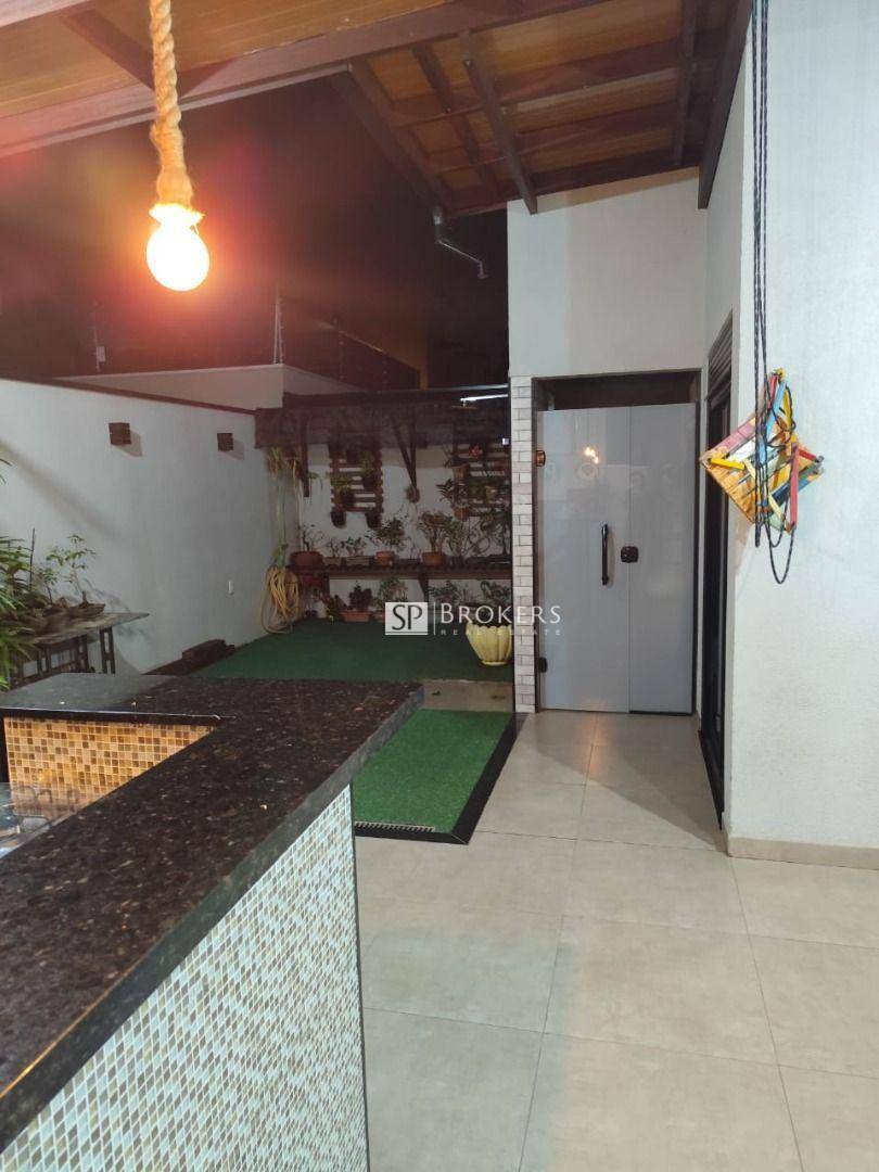 Casa à venda com 3 quartos, 124m² - Foto 9