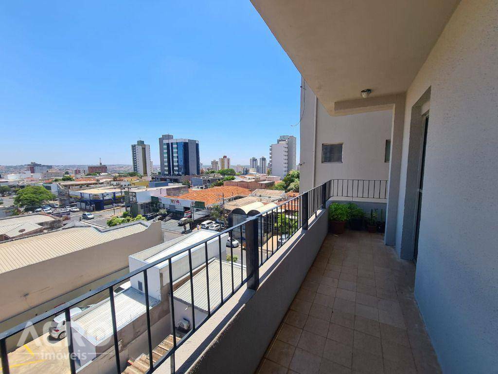 Apartamento à venda com 3 quartos, 191m² - Foto 10